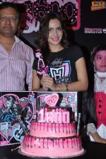 Shazahn Padamsee at Monster High launch with Planet M in Powai, Mumbai on 30th May 2013 (33).JPG
